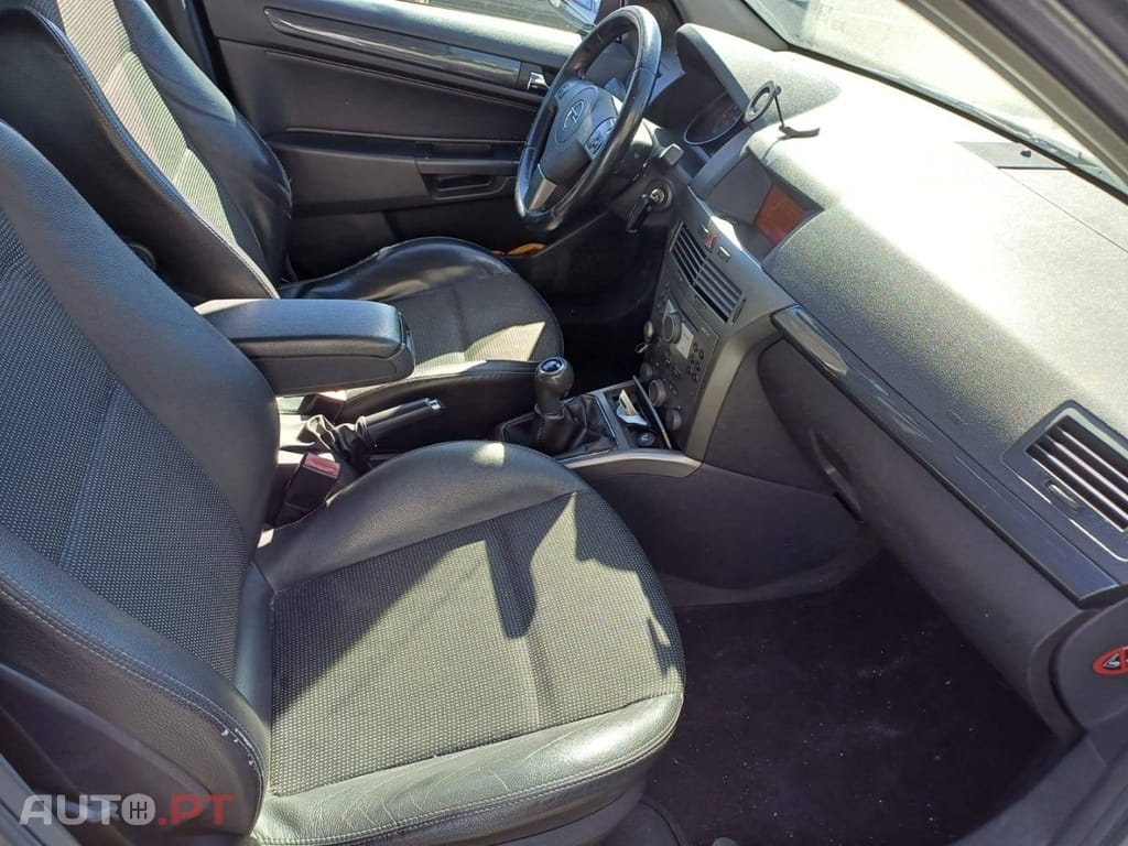 Opel Astra 1.7 CDTi Cosmo M5