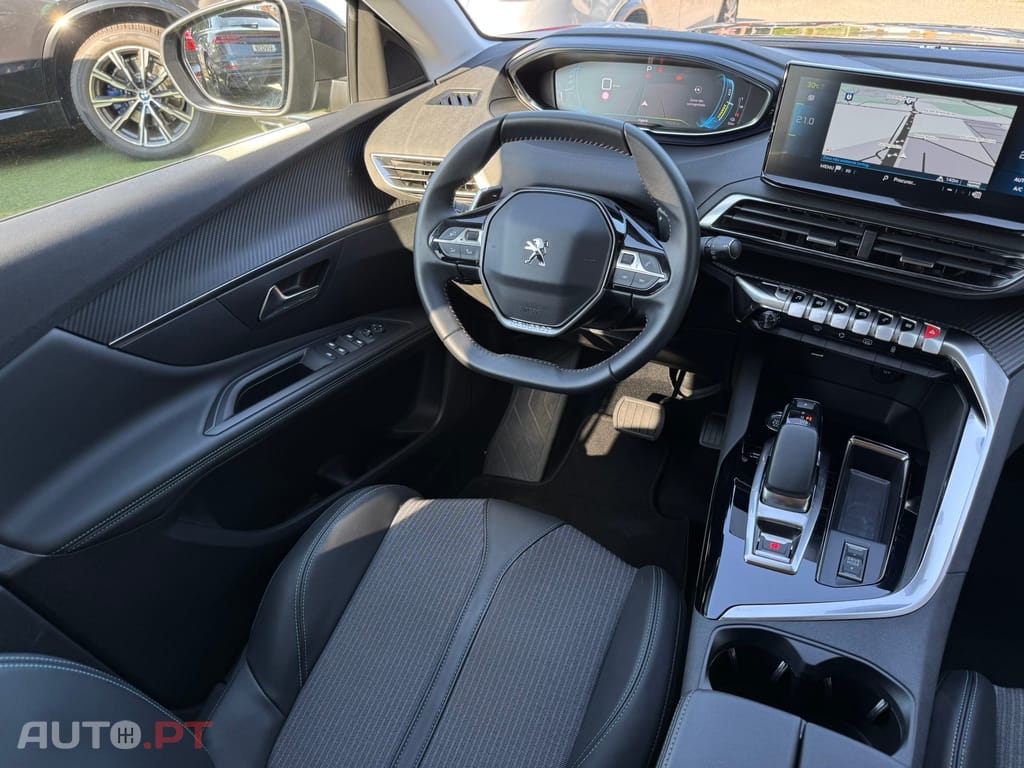 Peugeot 3008 1.6 Hybrid Allure e-EAT8