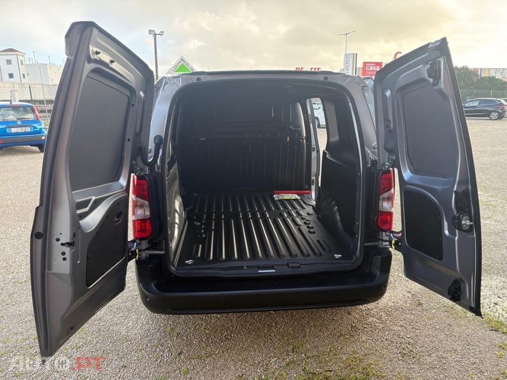 Opel Combo 1.5 Blue Hdi EAT6