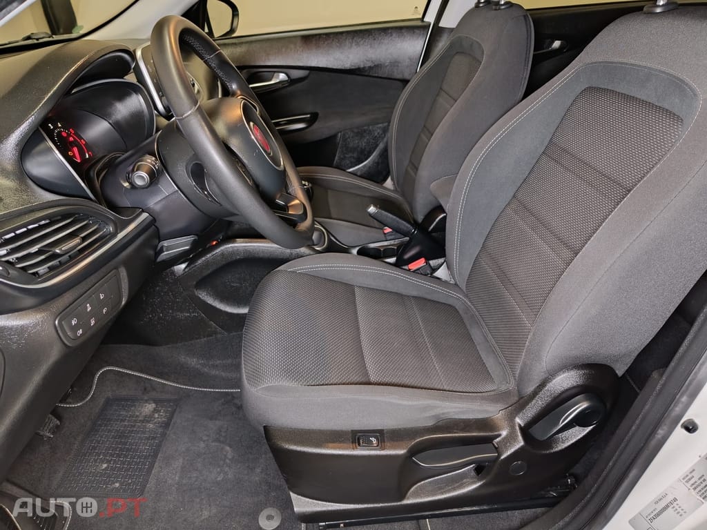 Fiat Tipo 1.6 M-Jet Lounge 