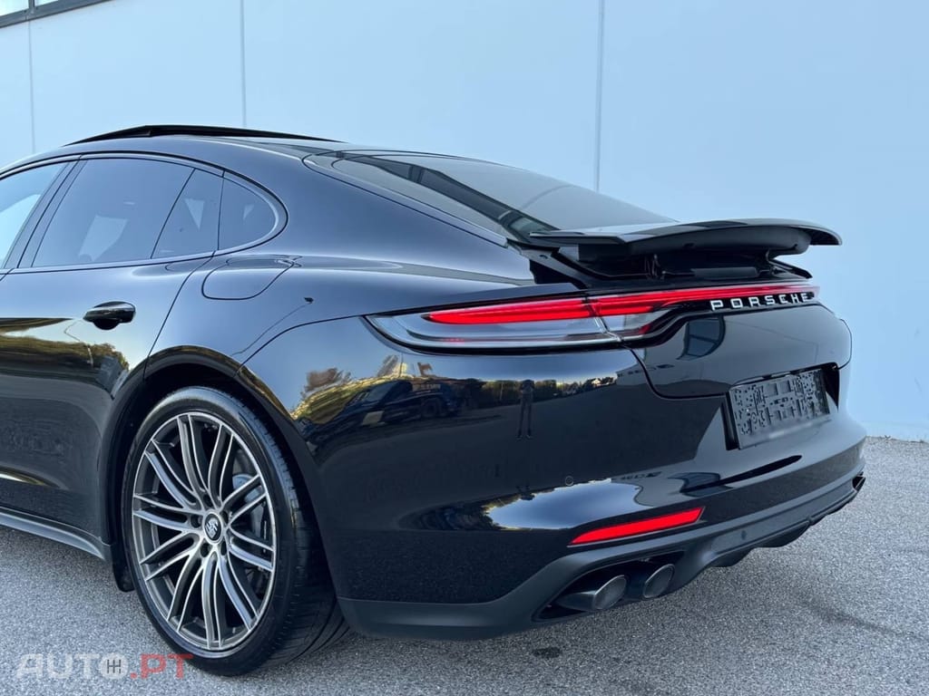 Porsche Panamera 4 E-Hybrid