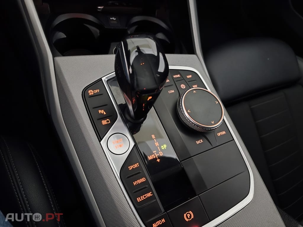 BMW 320 e Touring Auto