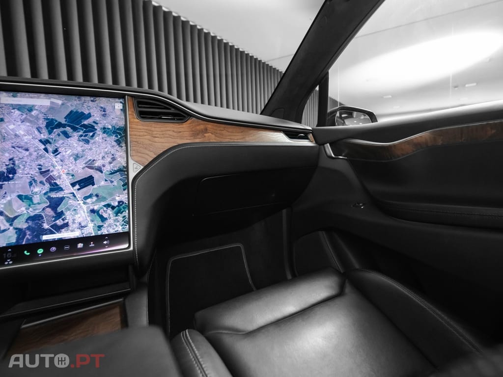 Tesla Model X Ludicrous Performance