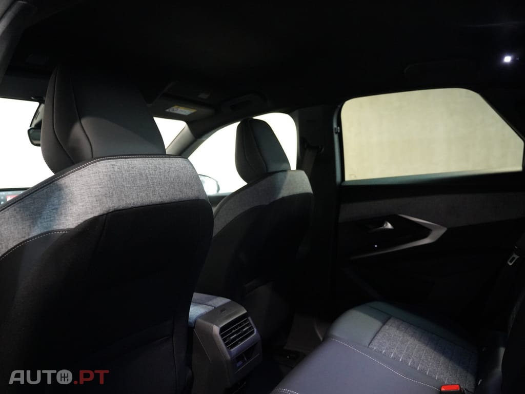 Peugeot 3008 1.2 Hybrid Allure e-DCS6