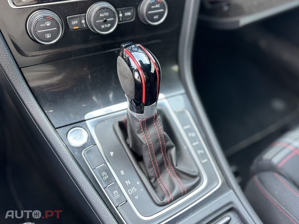 Volkswagen Golf 2.0 GTi DSG