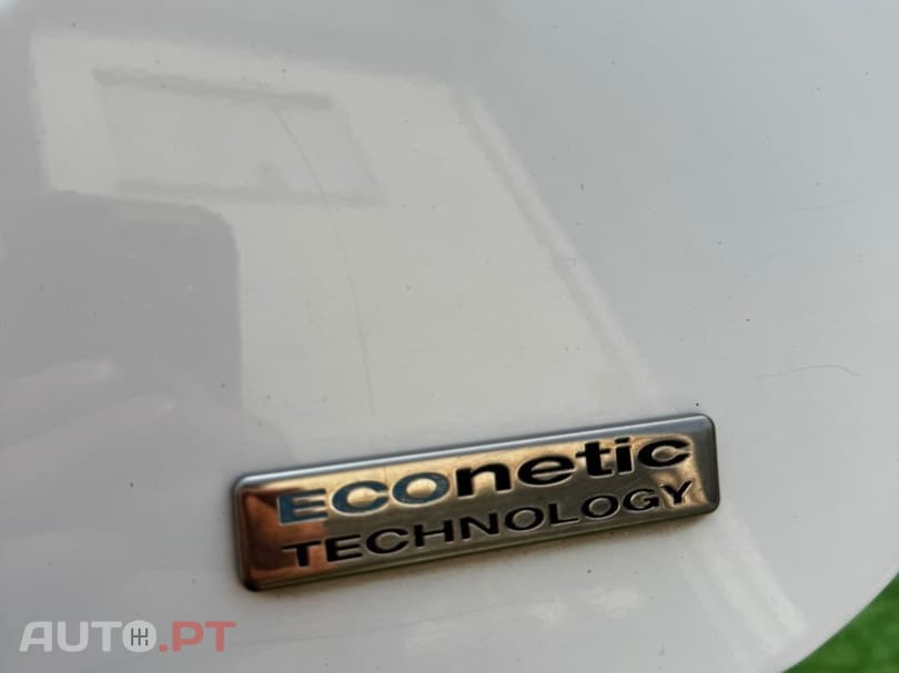 Ford Focus 1.0 EcoBoost S&S Champions Edition — fotografia 16
