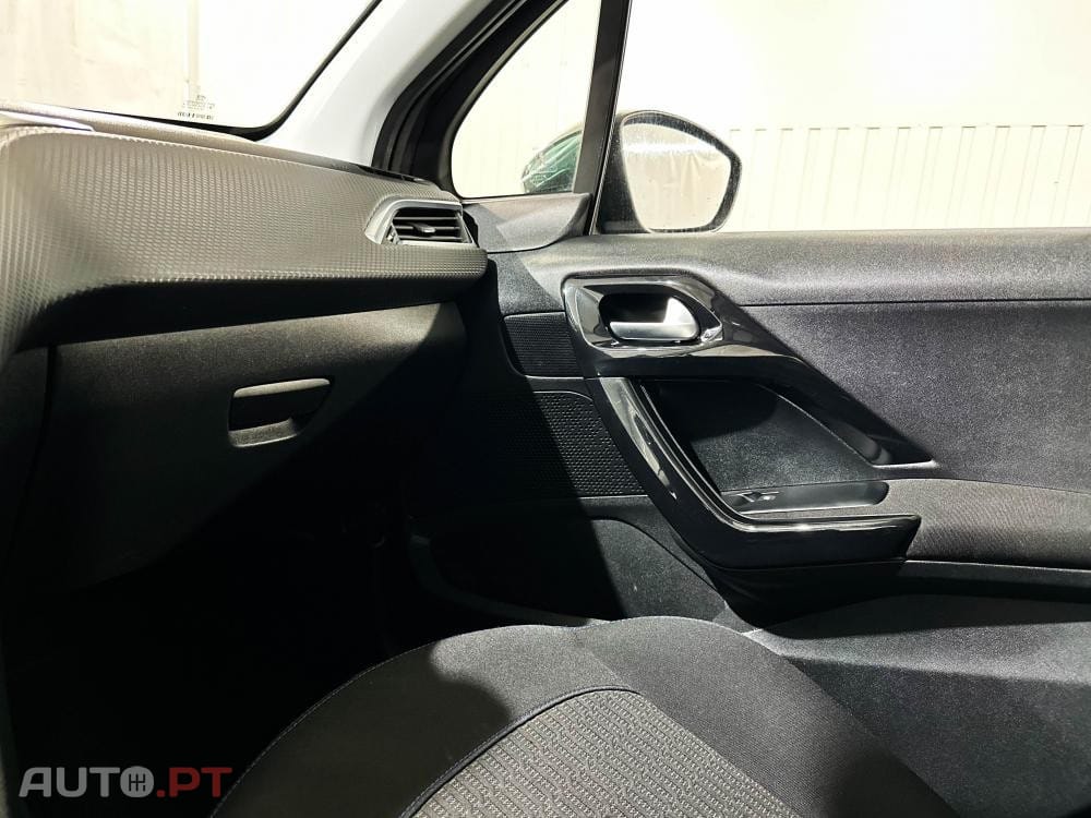 Peugeot 208 1.2 PureTech Allure
