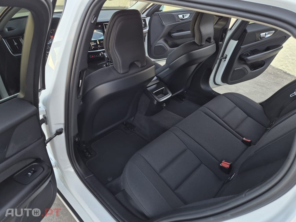 Volvo V60 2.0 D3 Momentum