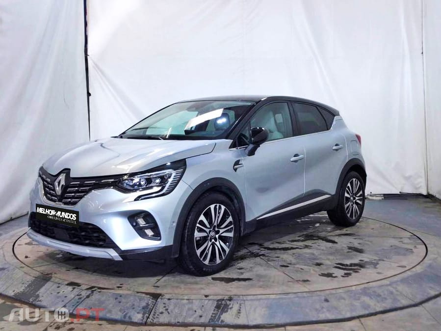 Renault Captur E-Tech Initiale Paris