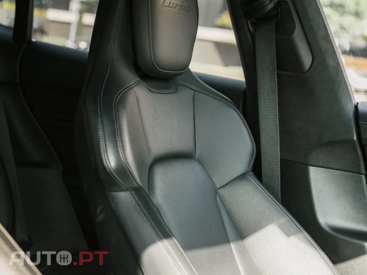 Porsche Taycan Turbo
