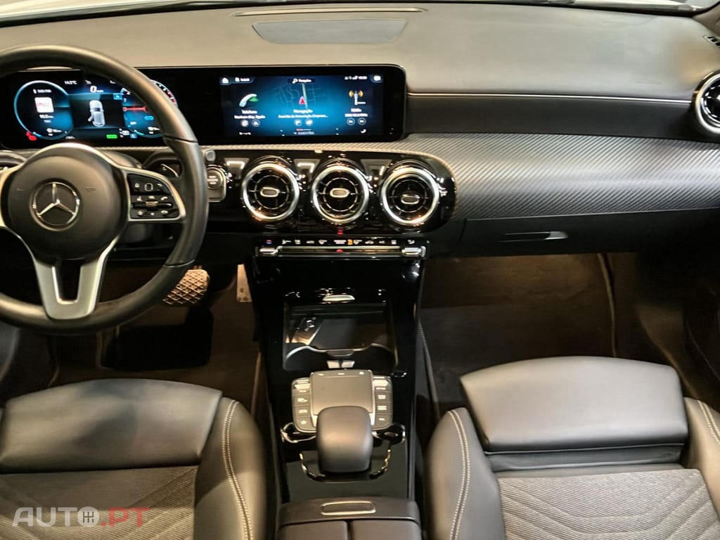 Mercedes-Benz A 250 e STYLE PLUS