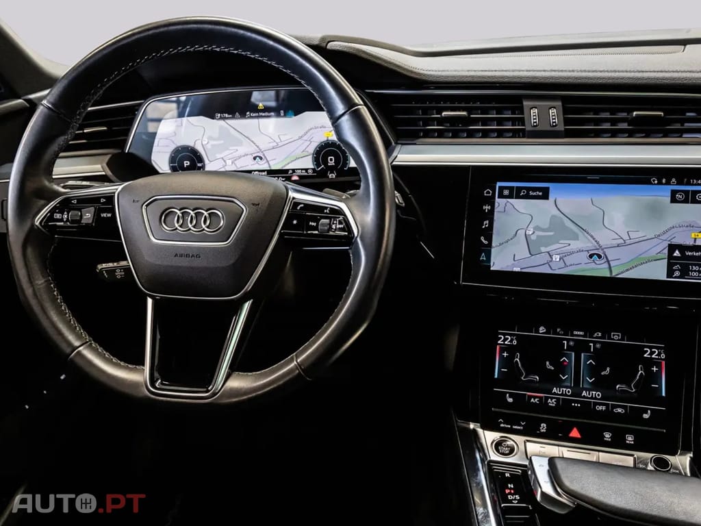 Audi Q8 e-tron 55 ADVANCED I.V.A DEDUTÍVEL