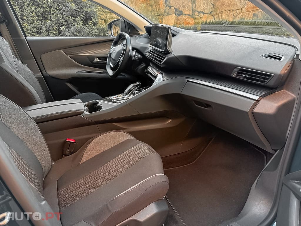 Peugeot 3008 PureTech 130 Stop & Start GPF EAT8 Active Pack