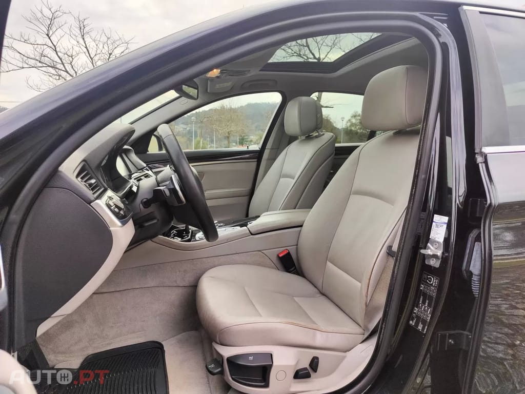 BMW 520 d Line Luxury Auto — fotografia 9