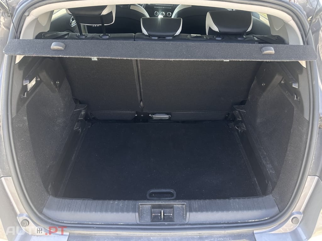 Renault Captur 1.0 TCe Equilibre Bi-Fuel