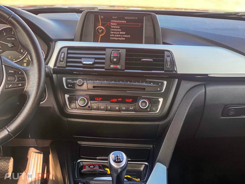 BMW 318 d Touring Line Sport