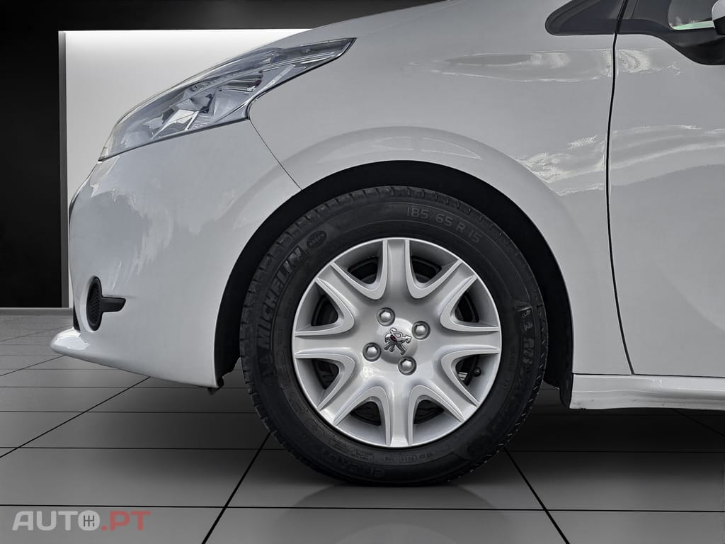 Peugeot 208 1.4 HDi