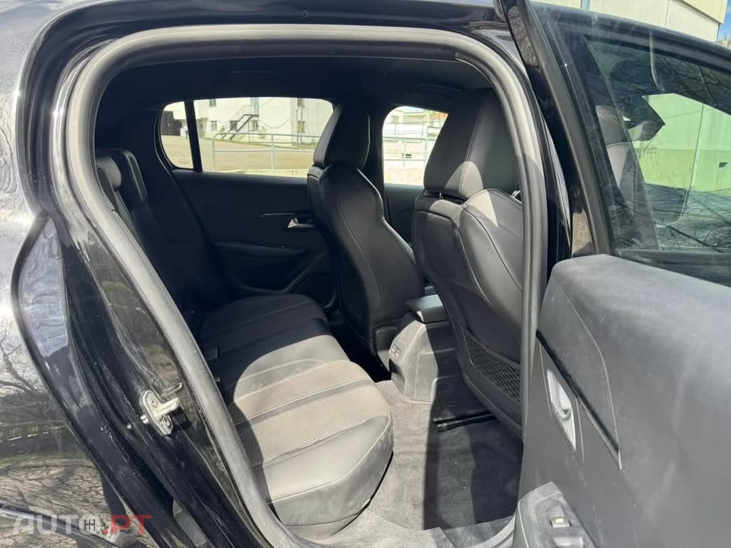 Peugeot 208 1.2 PureTech GT Line EAT8