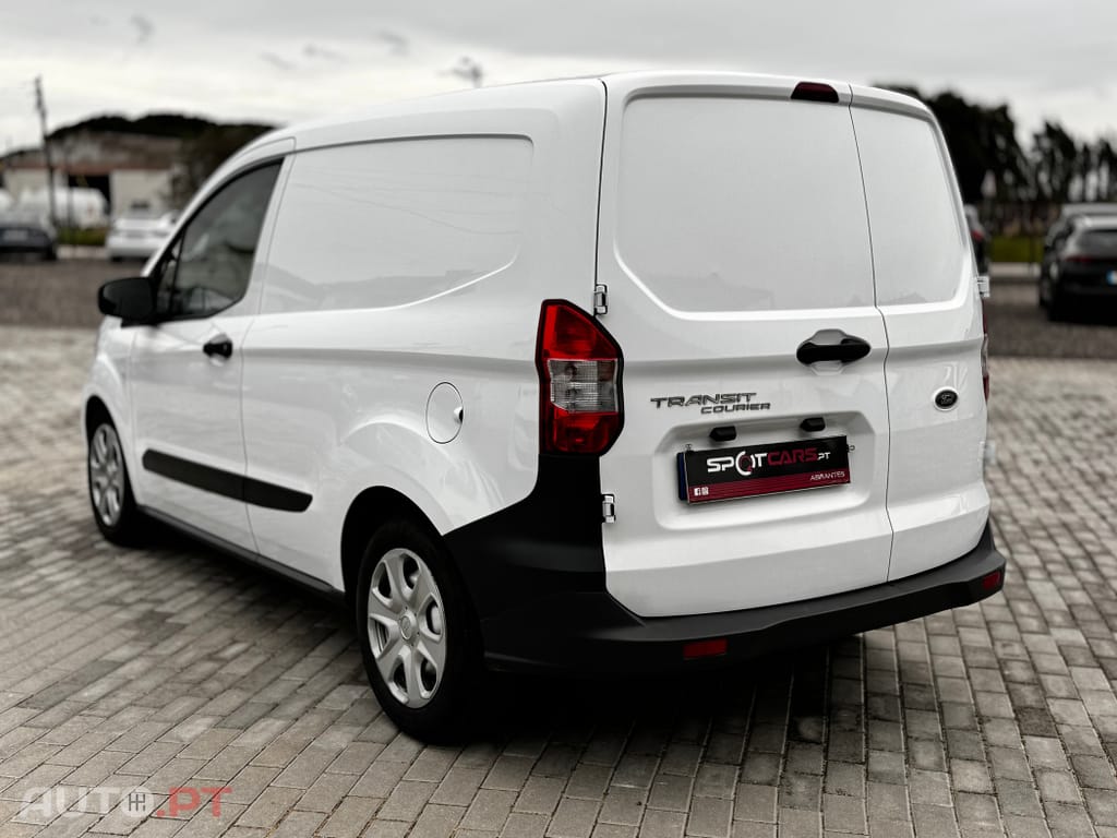 Ford Tourneo 1.5 TDCi Ambiente
