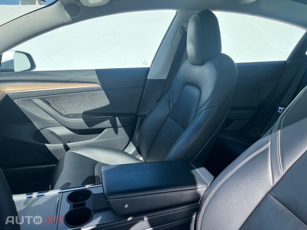 Tesla Model 3 Standard Range Plus RWD