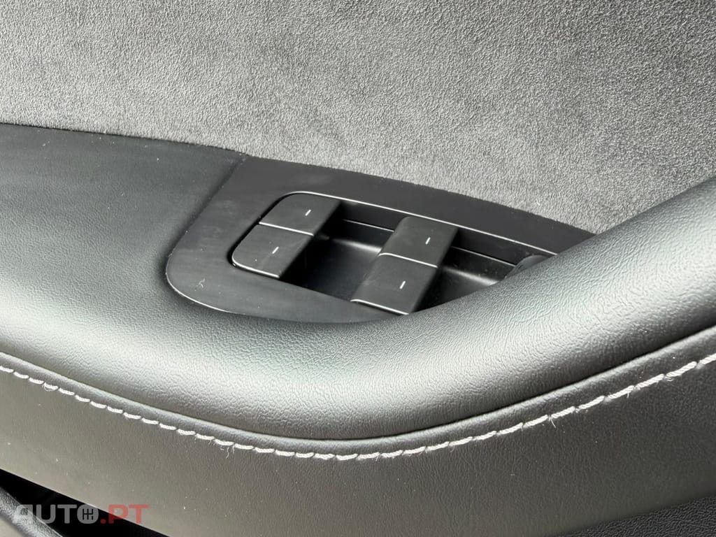 Tesla Model 3 Long Range Tração Integral Premium
