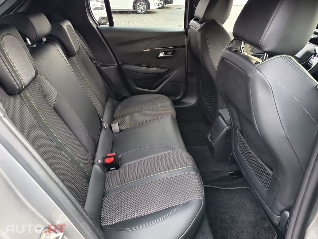 Peugeot E-208 50 kWh GT Pack