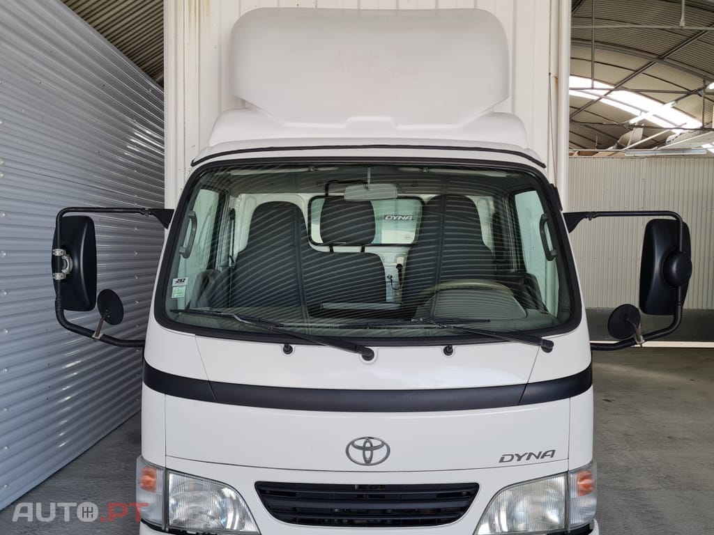 Toyota Dyna Contentor Lona Tipo TIR