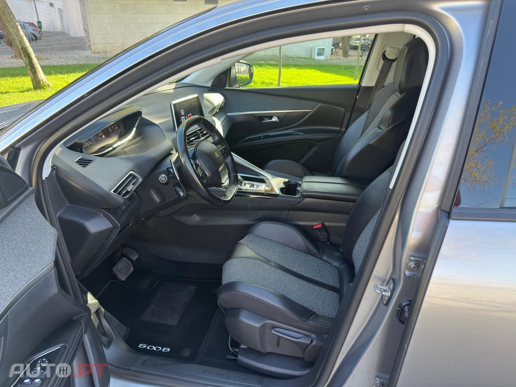 Peugeot 5008 1.5 BlueHDi Allure Pack EAT8