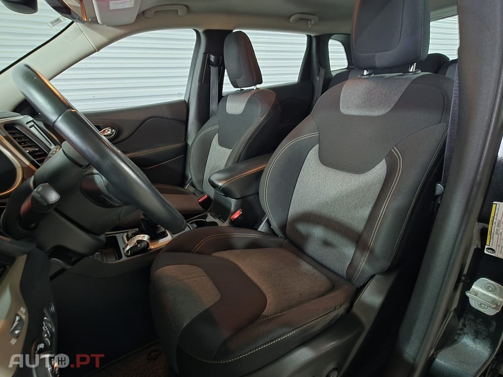 Jeep Cherokee 2.0 CRD Longitude