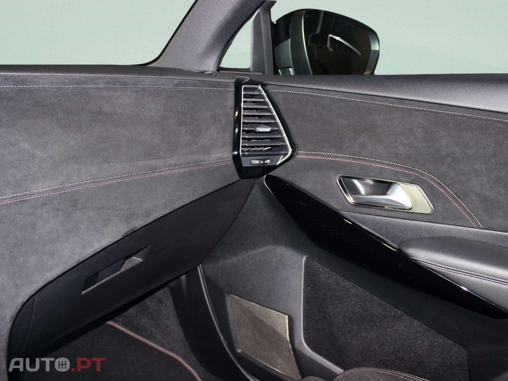 DS DS7 E-Tense 4x4 Performance Line +