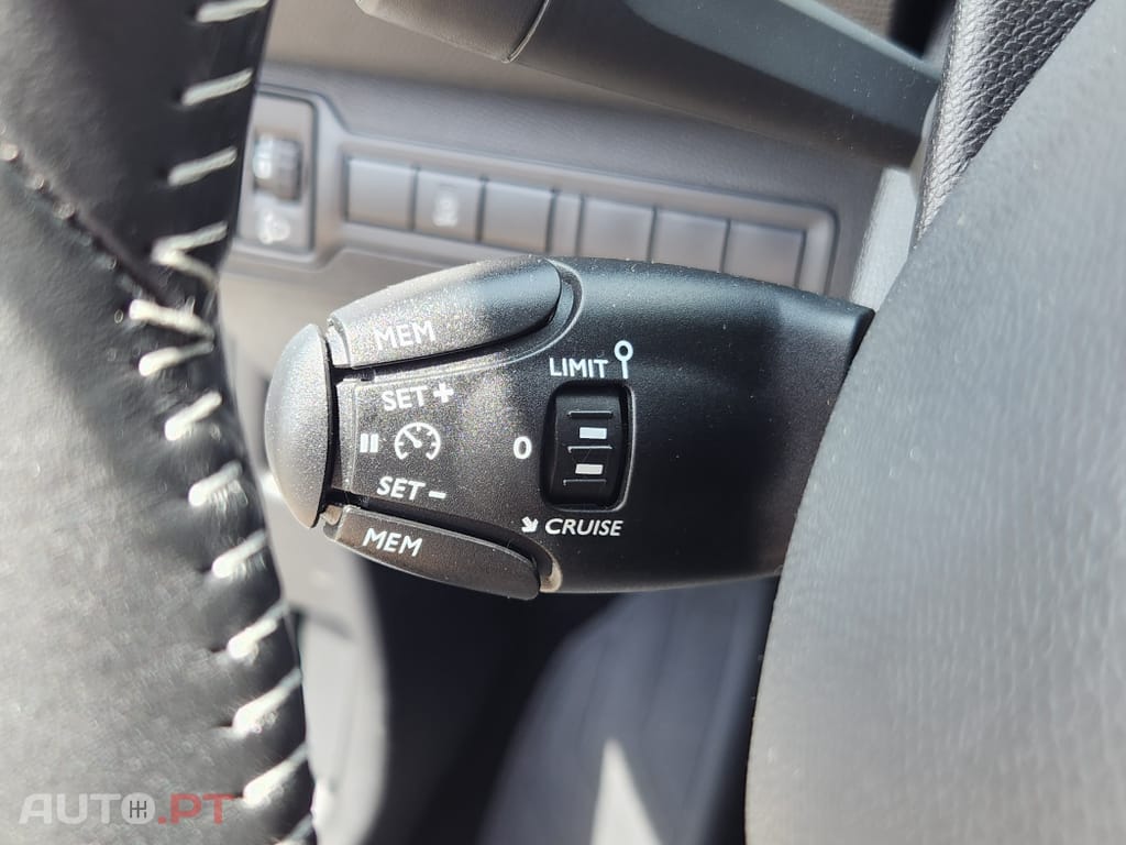 Peugeot 308 1.5 BlueHDi Business Line