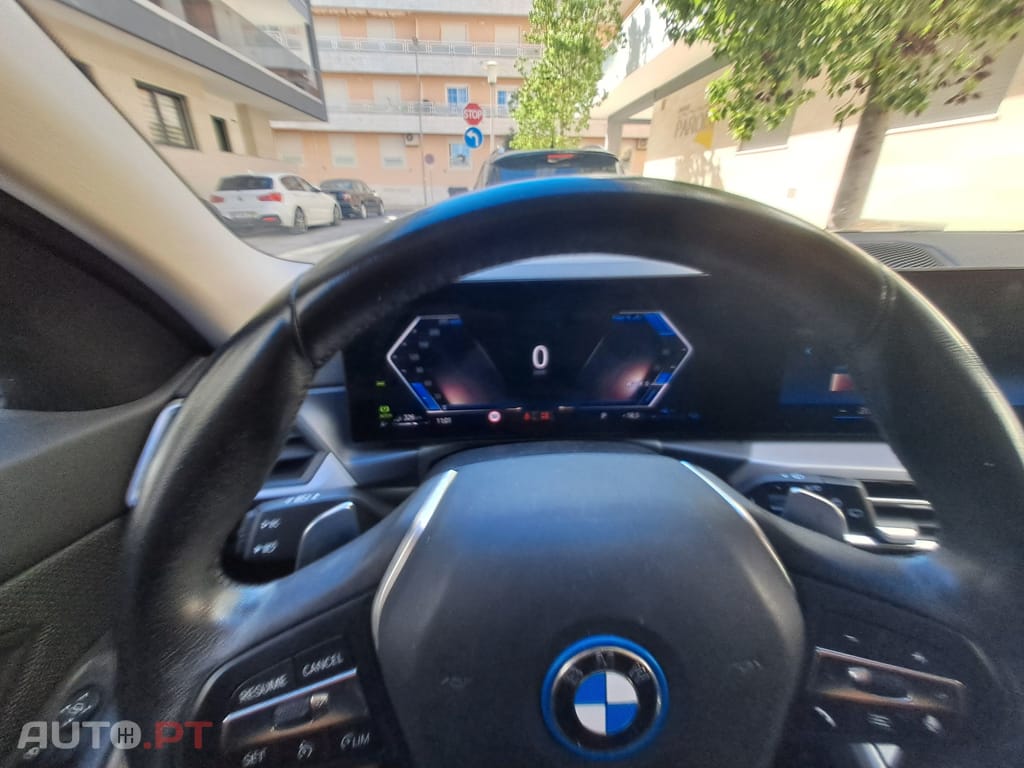 BMW 320 E PLUG IN