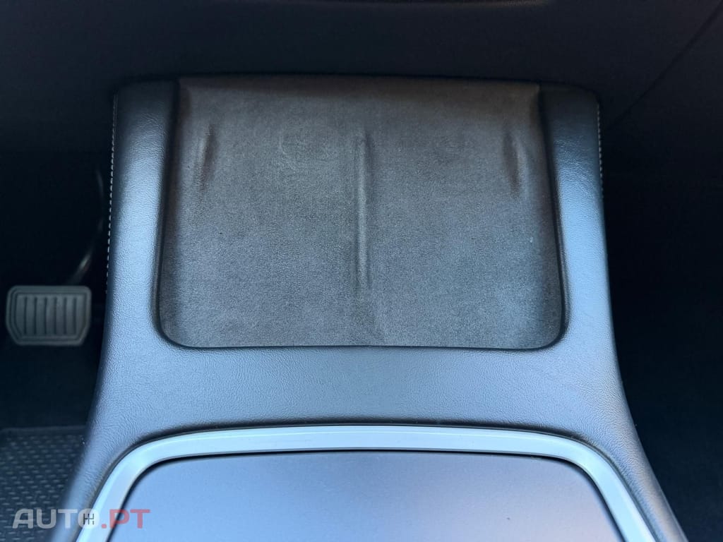 Tesla Model Y I.V.A DEDUTÍVEL 