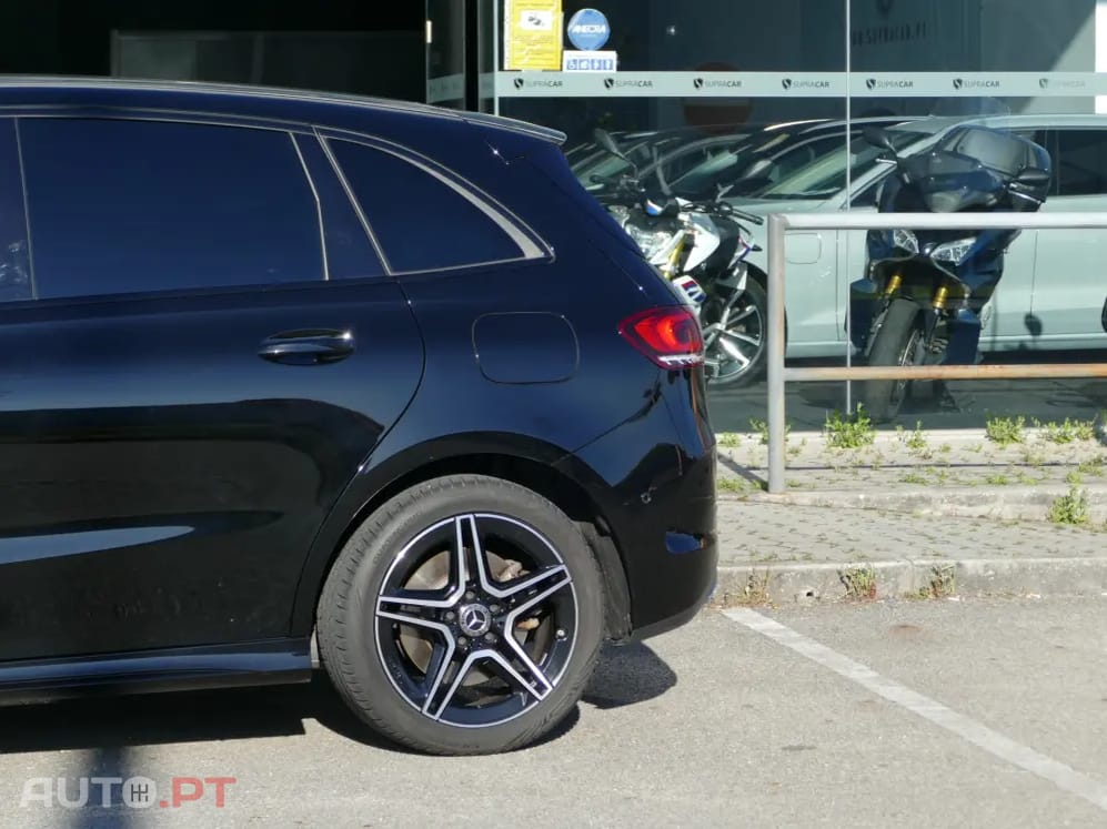 Mercedes-Benz B 250 e AMG Line