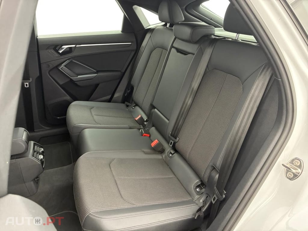 Audi Q3 45 TFSIe S tronic S line
