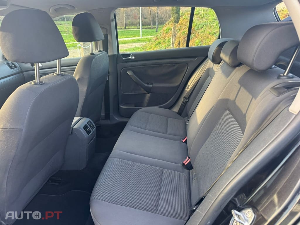 Volkswagen Golf 1.4i Trendline AC — fotografia 8