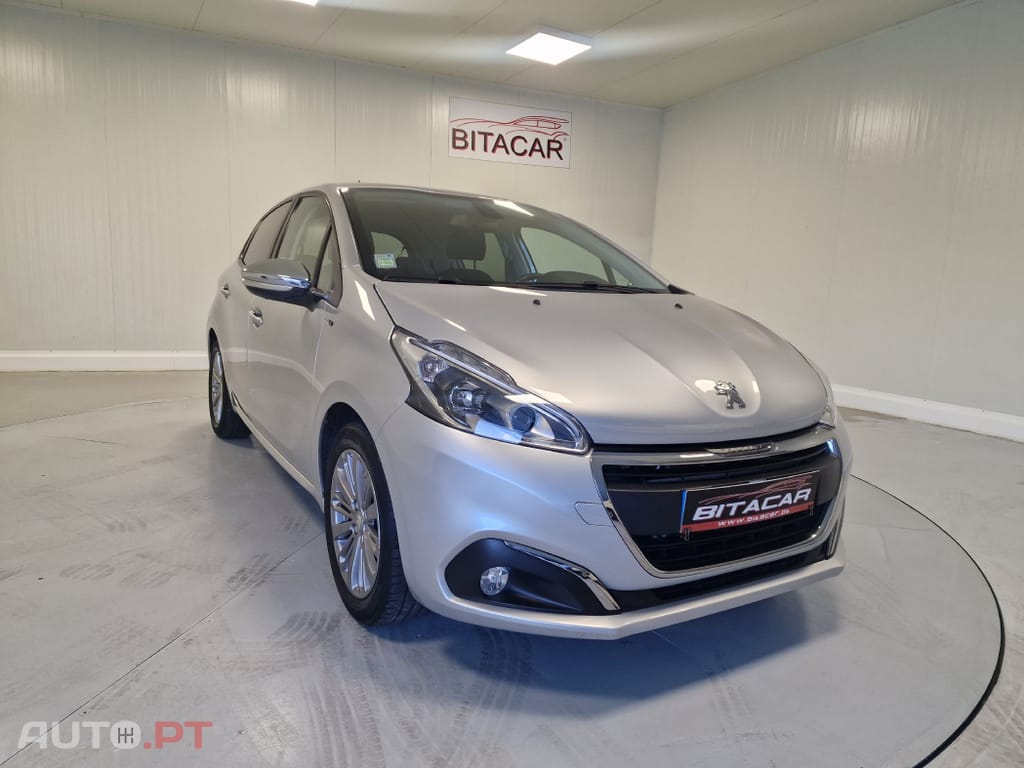 Peugeot 208 1.2 STYLE