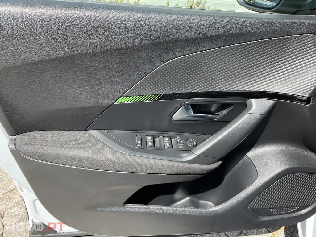 Peugeot 2008 1.2 PureTech Active Pack