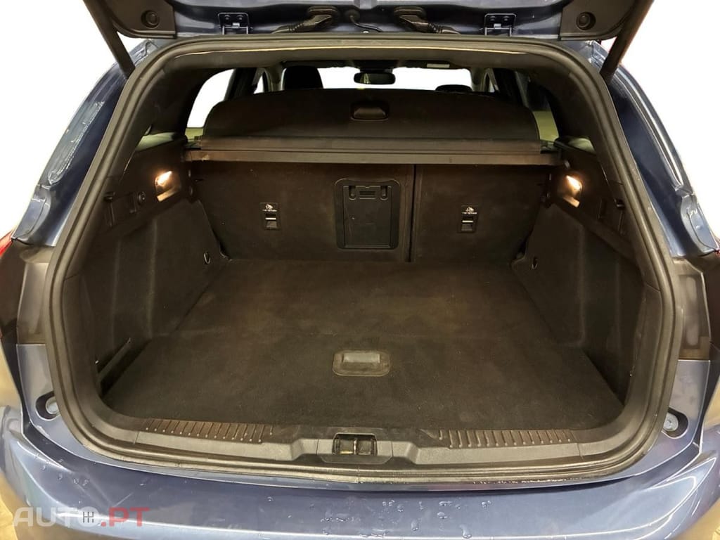 Ford Focus SW 1.0 EcoBoost ST-Line X