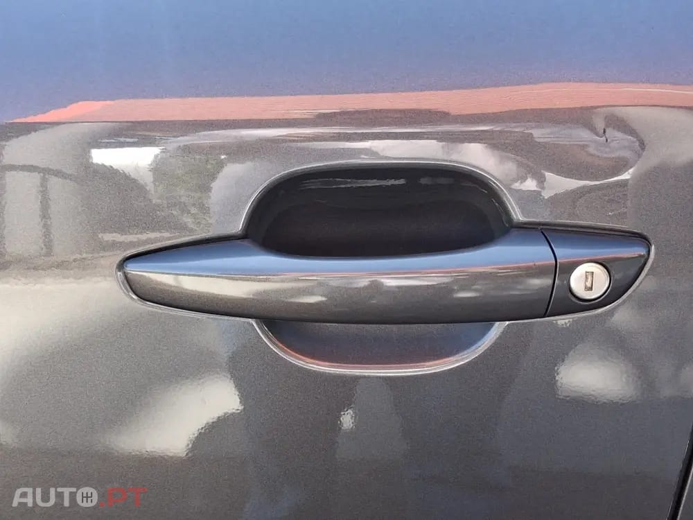 Peugeot 2008 1.2 PureTech Allure EAT8