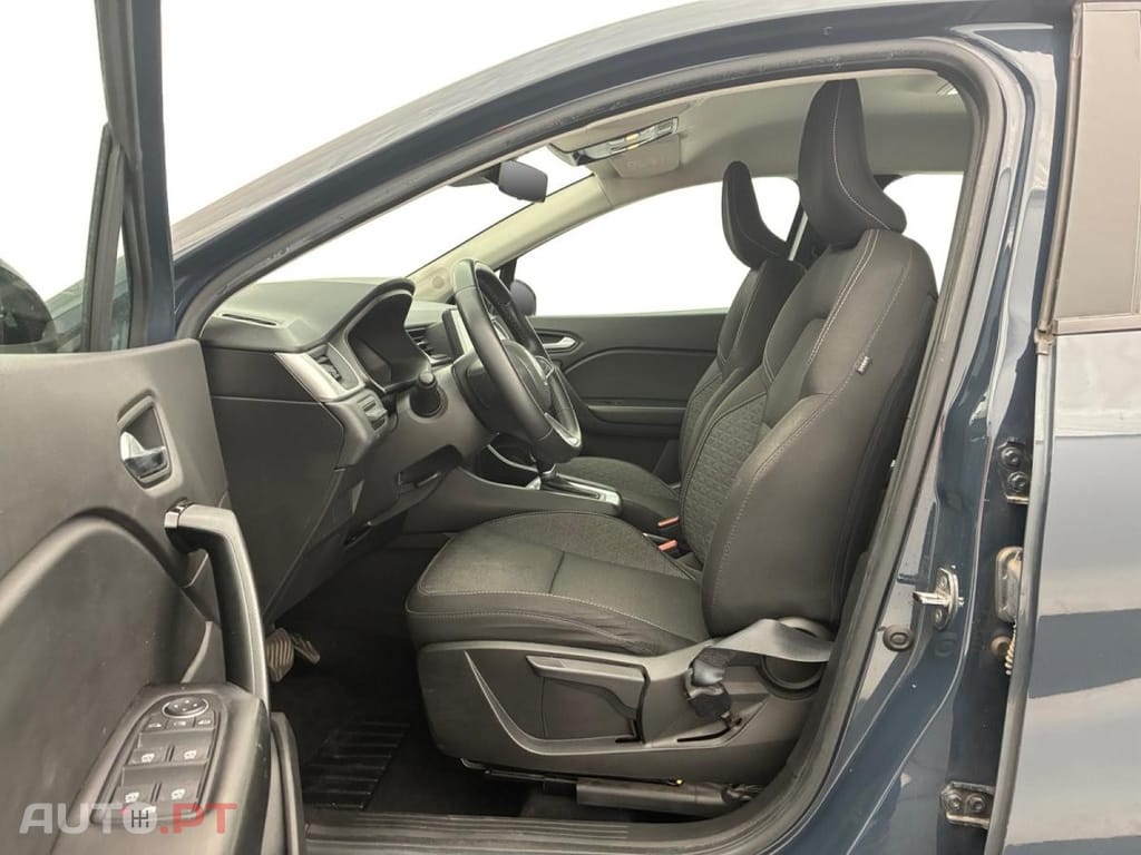 Renault Captur 1.6 E-Tech Business — fotografia 3