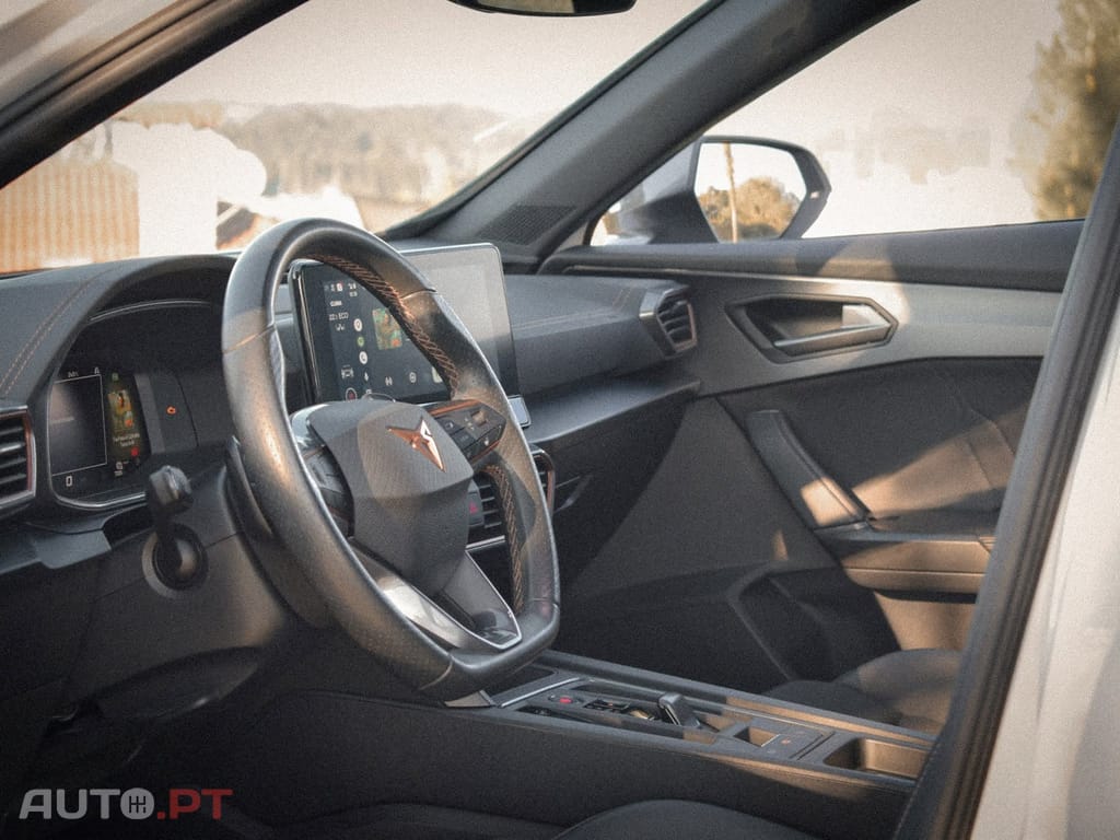 Cupra Formentor 1.4 Hybrid -Teto Panoramico e de abrir