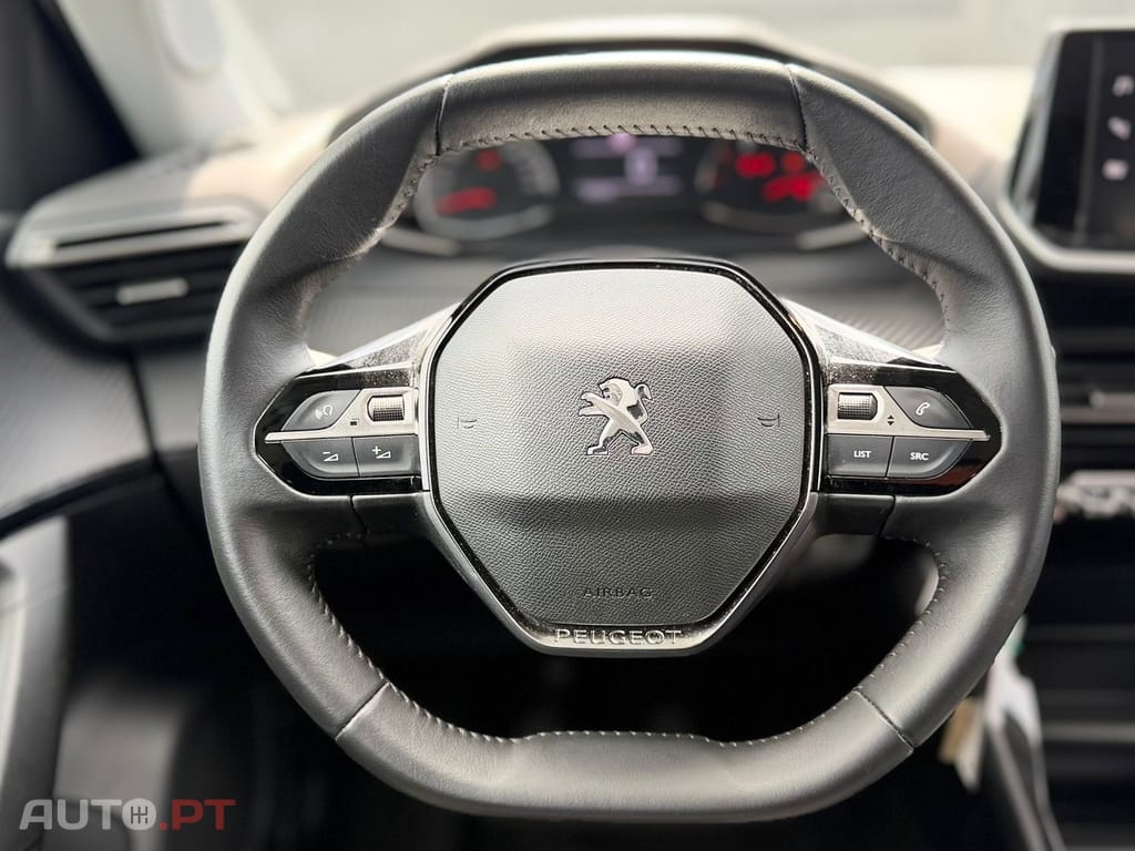 Peugeot 2008 1.2 PureTech Active Pack