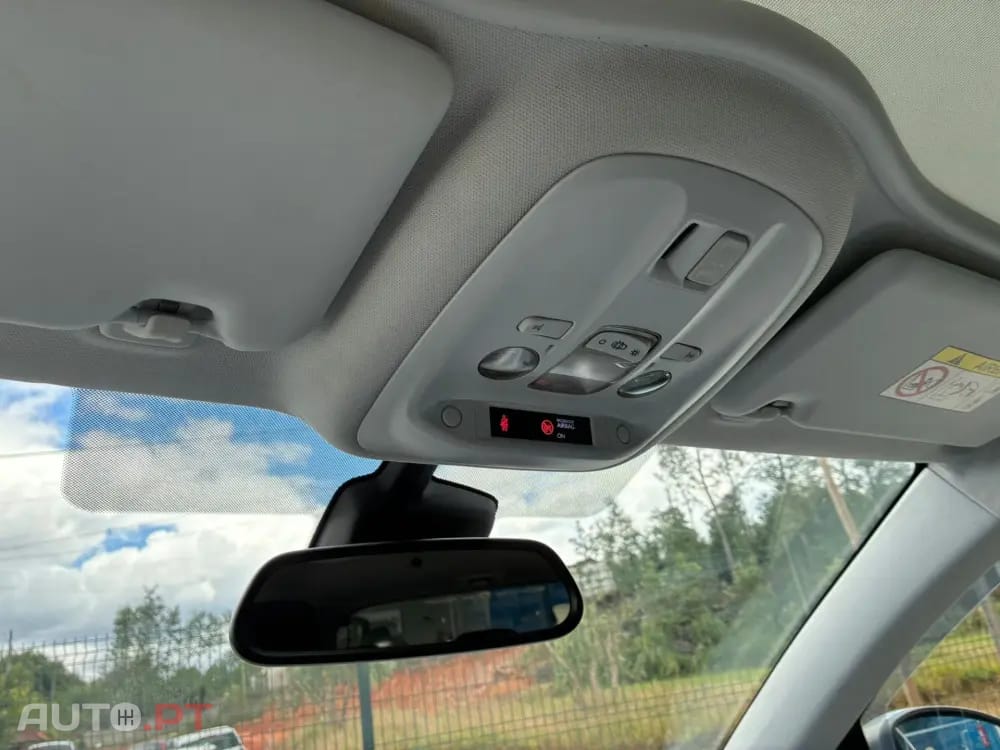 Peugeot 308 1.6 BlueHDi Allure J17
