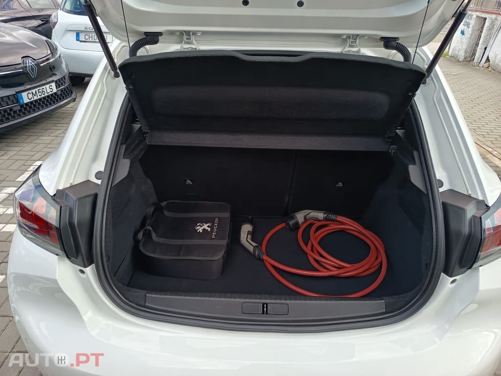 Peugeot E-208 50 kWh Active Pack