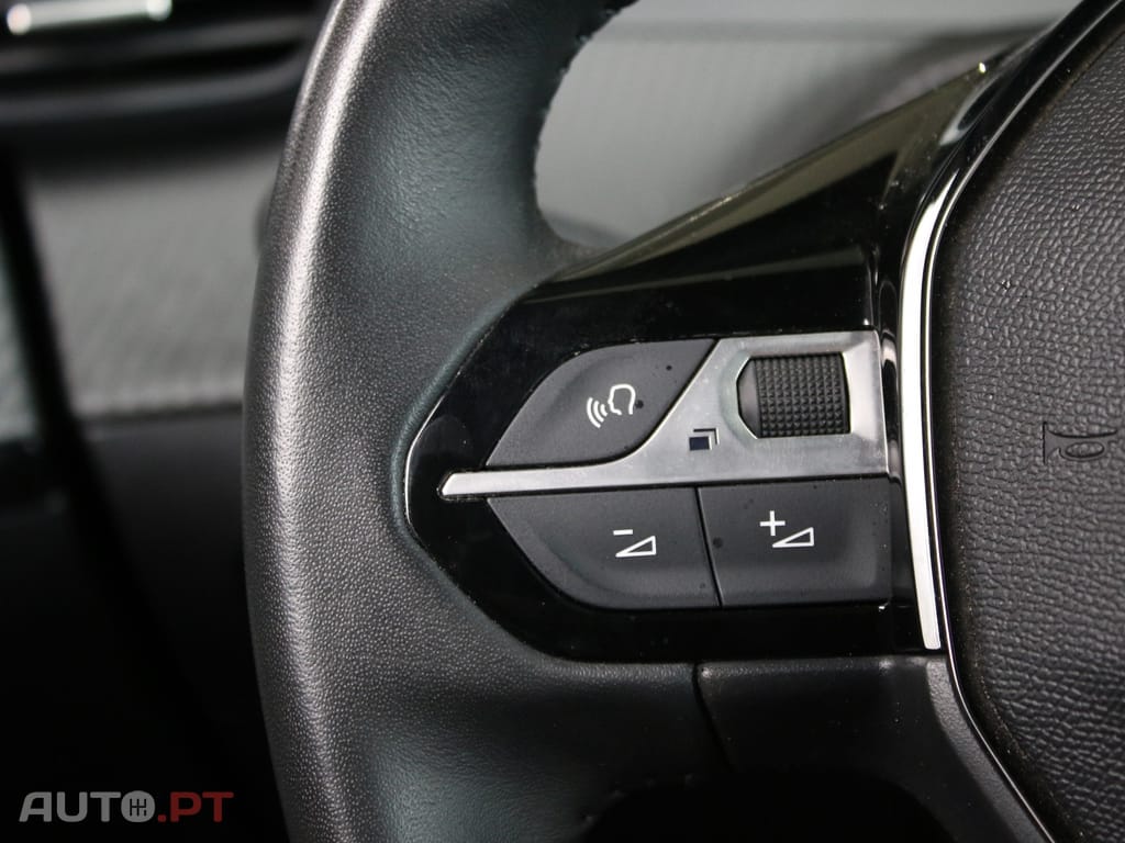 Peugeot 2008 1.2 Allure