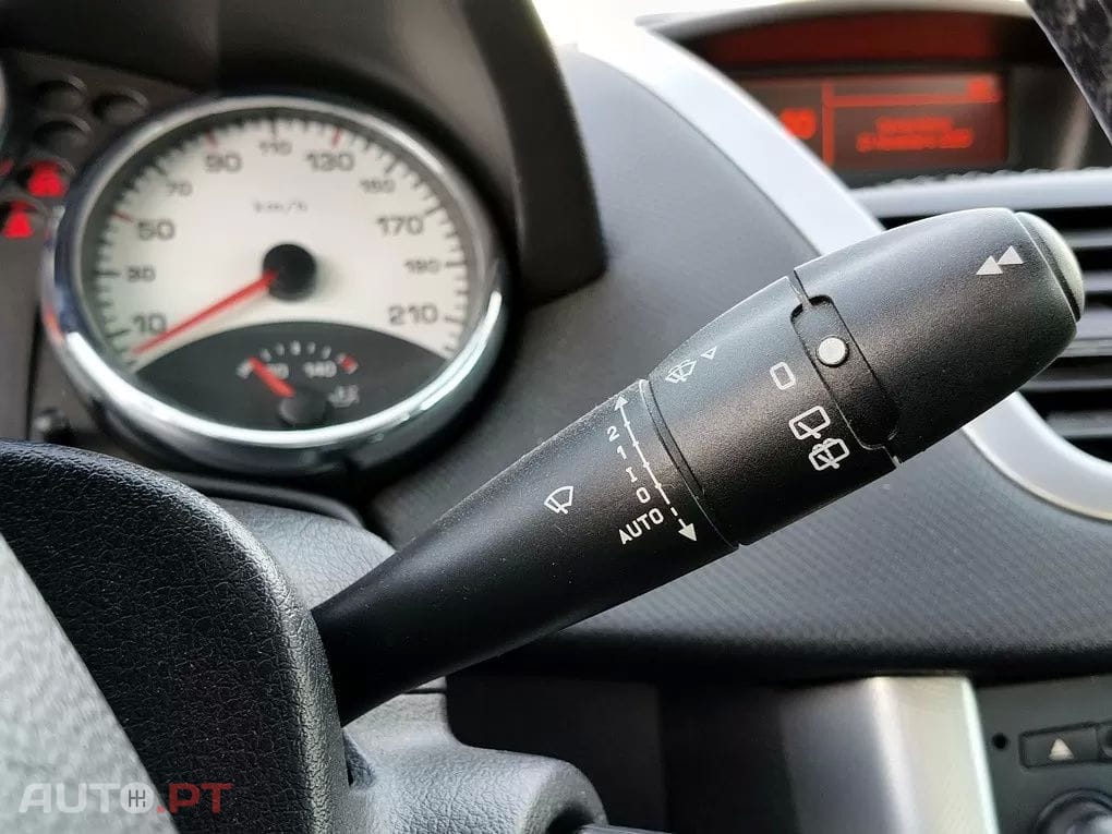 Peugeot 207  1.6 HDI SPORT VAN