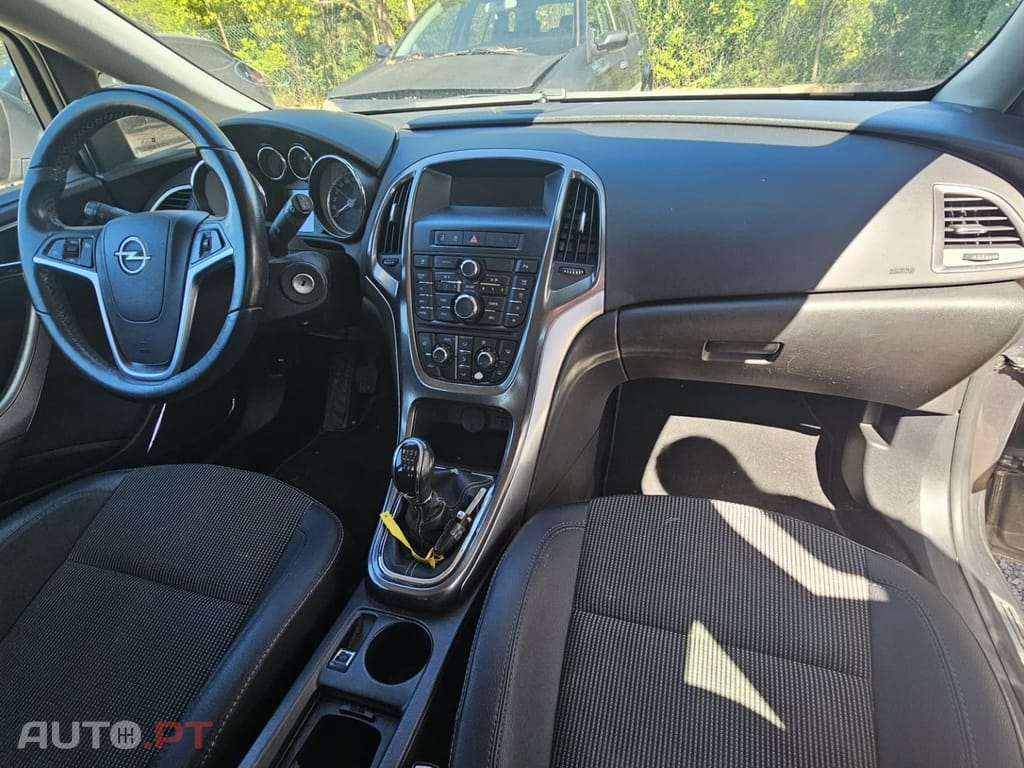 Opel Astra 1.7 CDTi Cosmo Start/Stop