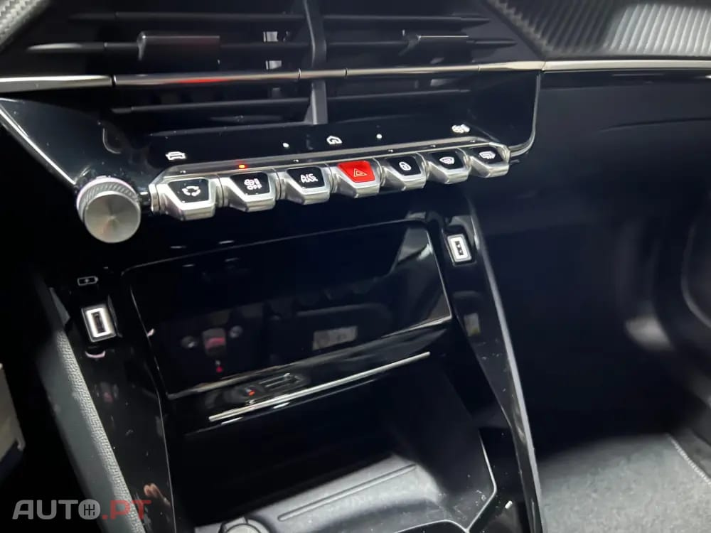 Peugeot 2008 1.2 Hybrid Allure e-DCS6