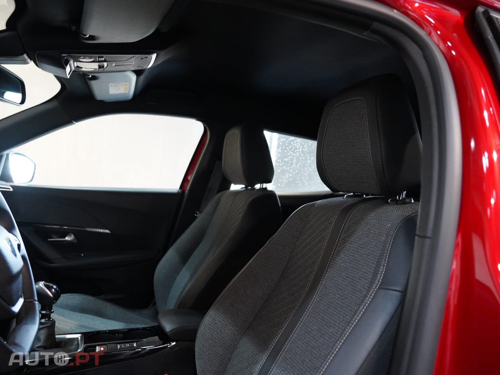 Peugeot 2008 1.2 PureTech Allure